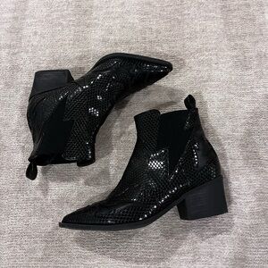 Liliana Disco Women's Black Booties Boots.